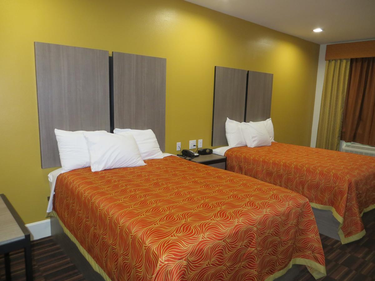 Scottish Inn And Suites Katy Ngoại thất bức ảnh